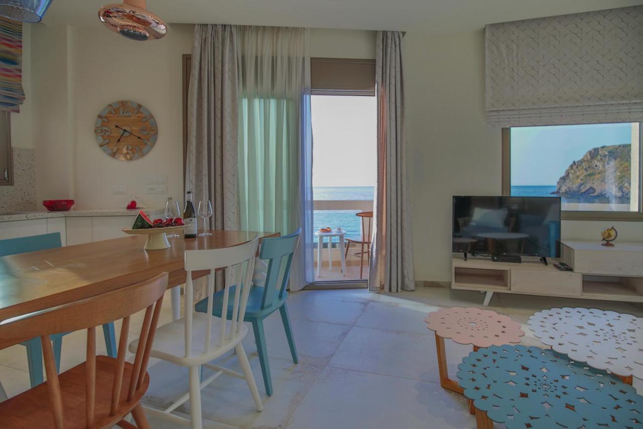 Almyra Seaside House Мохлос Екстер'єр фото
